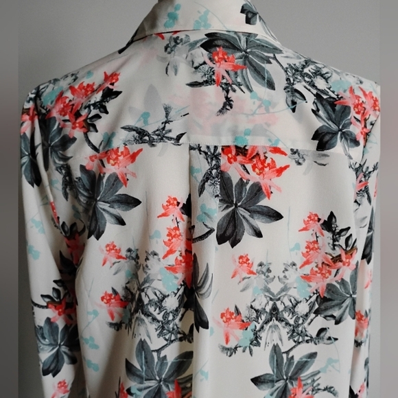 Talbots Nantucket Floral Crepe Button Up Blouse Turquoise Floral Size Lg Petite - Picture 9 of 15